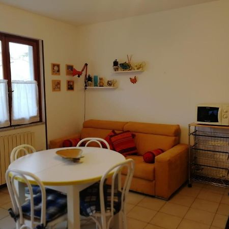 La Casa Dei Bebi Apartment Карара Екстериор снимка