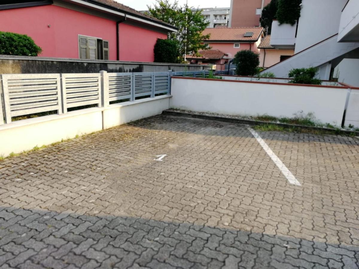 La Casa Dei Bebi Apartment Карара Екстериор снимка