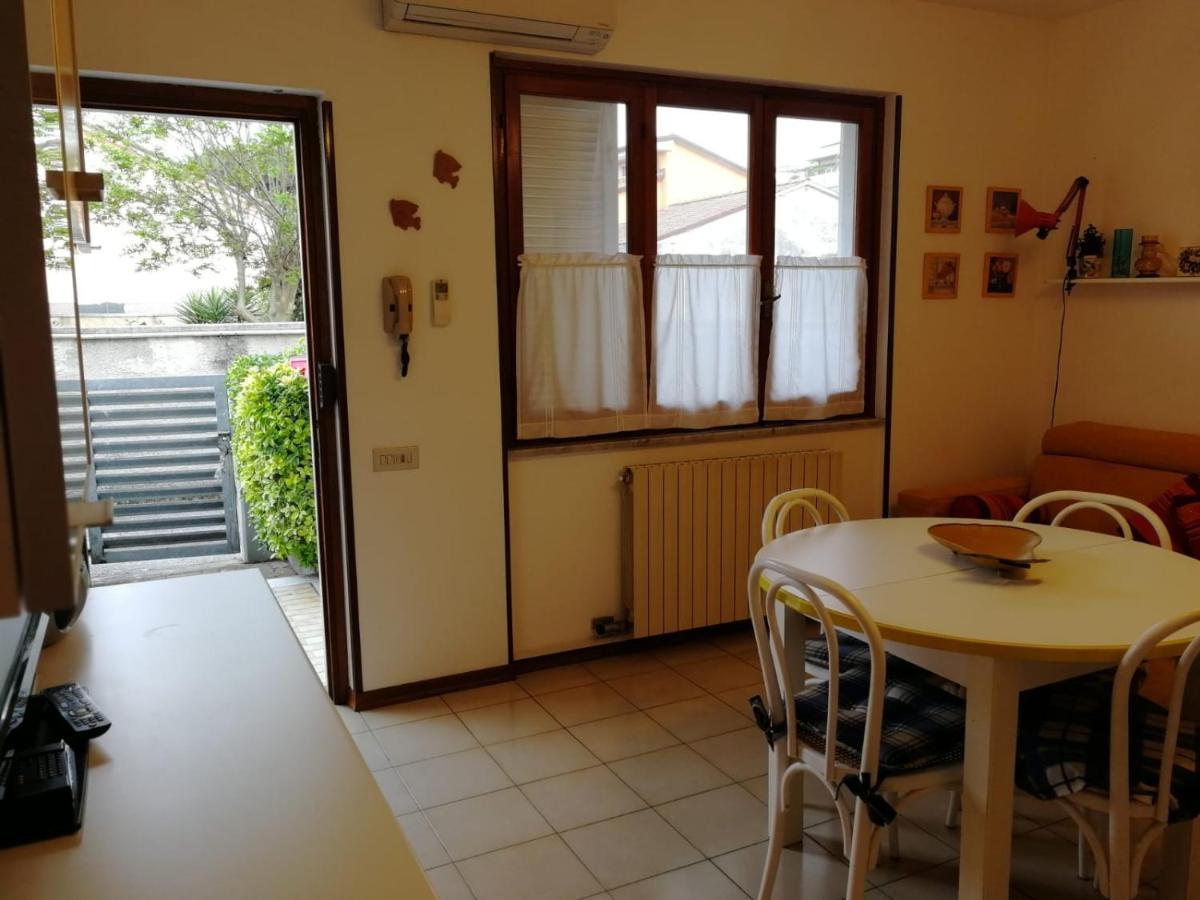 La Casa Dei Bebi Apartment Карара Екстериор снимка