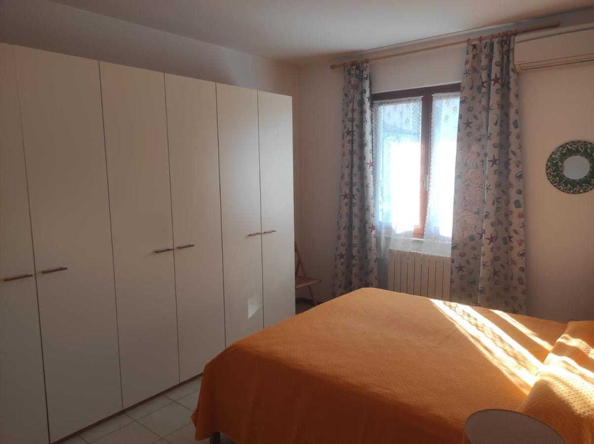 La Casa Dei Bebi Apartment Карара Екстериор снимка
